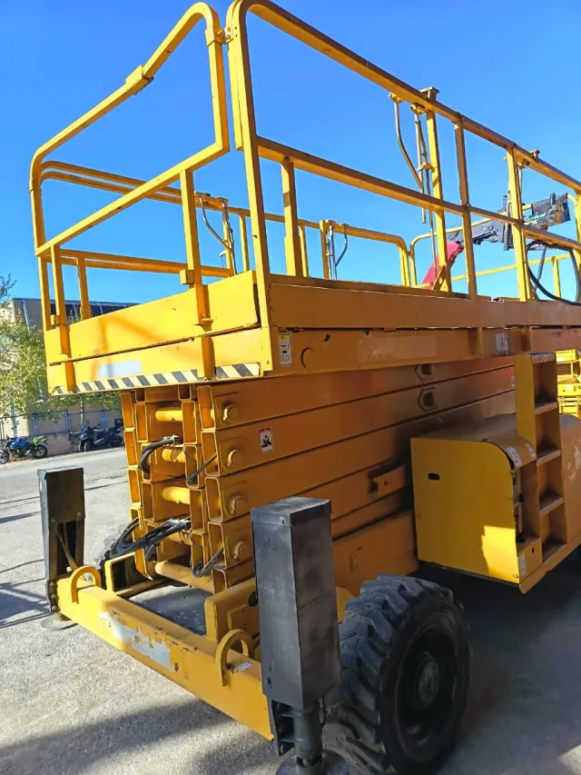 Plataforma Elevadora Tijera Diesel Haulotte H18SX