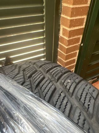4 por 115€  Bluewin UHP2 225/45R18