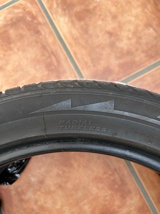 4 por 115€  Bluewin UHP2 225/45R18