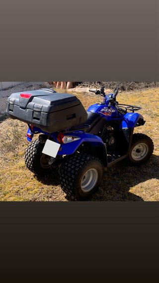 Quad Kymco MXU 250cc matriculado.