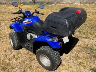 Quad Kymco MXU 250cc matriculado.