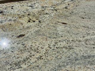 Encimera de granito + copete (recoger antes 17Abr)