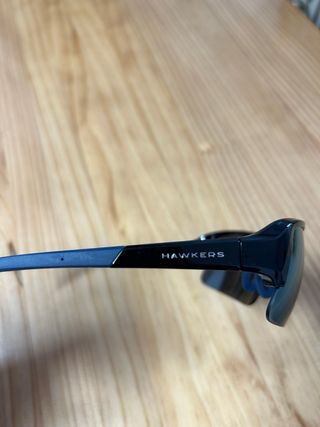 Gafas de sol Hawkers negras y plateadas