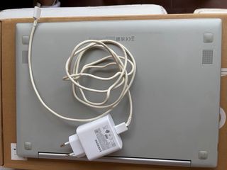 Portátil Samsung Plata - Muy Poco Uso