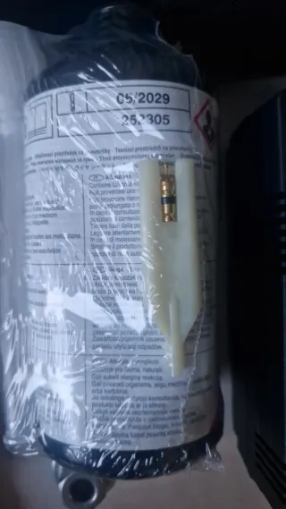 Kit pinchazos neumático coche