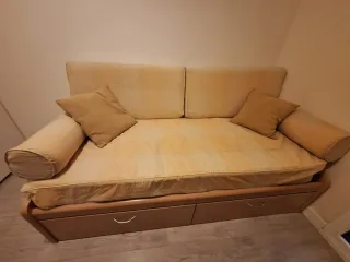 Sofá cama con cajones