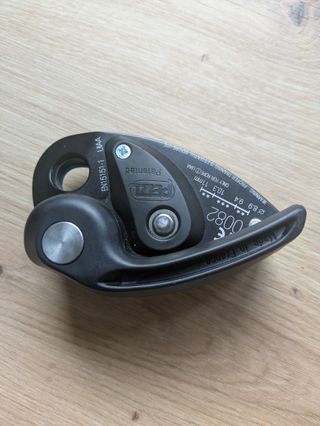 Petzl Grigri + Mosquetón Edelrid Nuevo