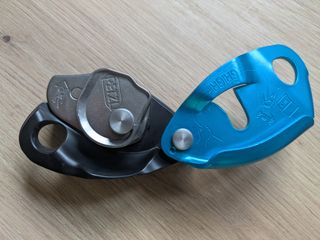 Petzl Grigri + Mosquetón Edelrid Nuevo
