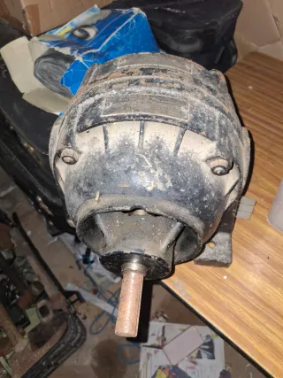 Motor eléctrico antiguo