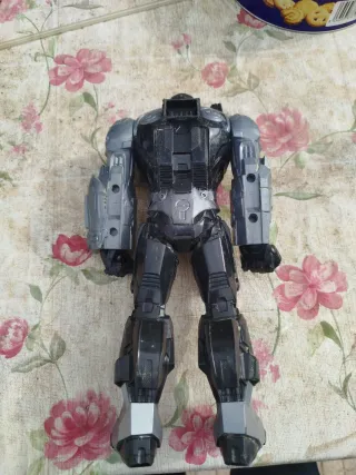 Un un muñeco de Marvel