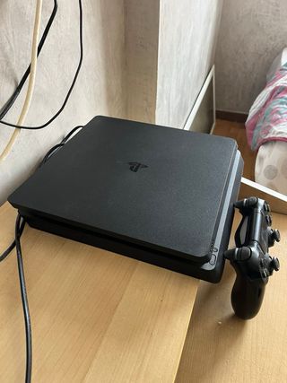 PS4 Slim Negra
