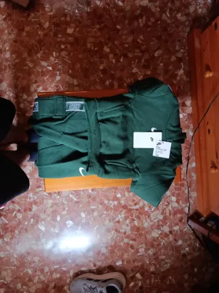 Conjunto nike color Verde oscuro original