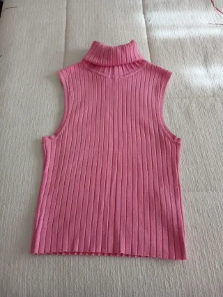 Camiseta sin mangas cuello vuelto rosa