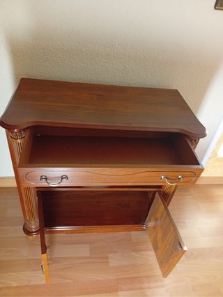 Mueble TV madera estilo clásico
