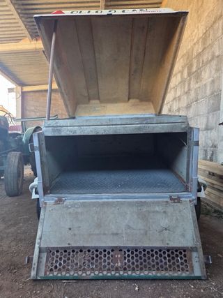 Remolque transporte animales vivos