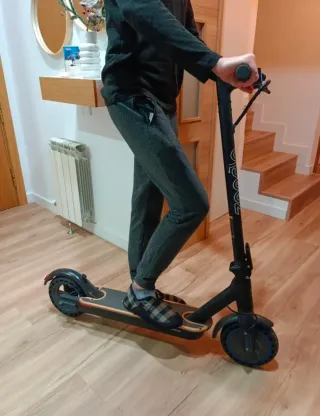 Patinete eléctrico + Casco