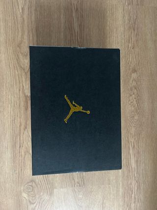 Nike Air Jordan 1 Mid Rojo y Negro