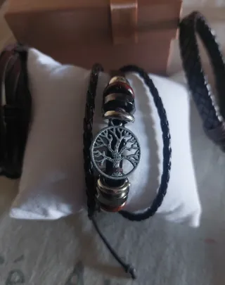 SIN ESTRENAR..Reloj Geneva y 3 Pulseras