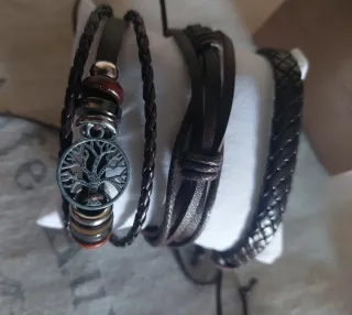 SIN ESTRENAR..Reloj Geneva y 3 Pulseras