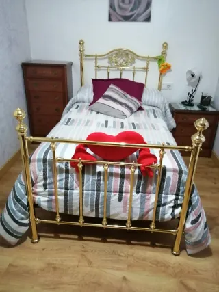 Cama dorada 1.50m