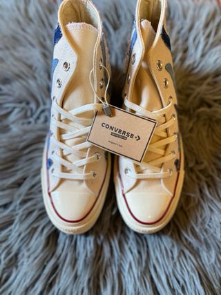 Converse limited edition beige/blue