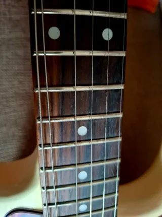 Guitarra Eléctrica Vintage V60 Stratocaster White