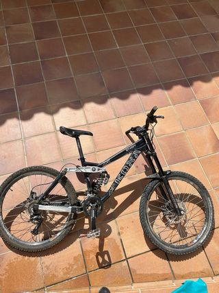 Bici Descenso Kona Stinky DH