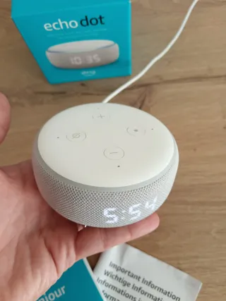 Echo Dot 3ª Gen con Orologio Bianco