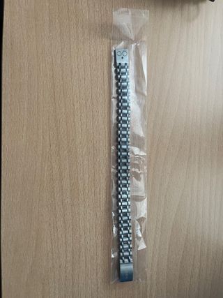 Pulsera Hugo Boss Plateada.