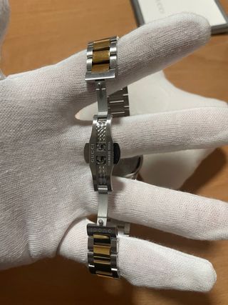 Reloj Gucci G Timeless Mujer Oro y Plata