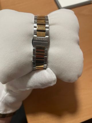 Reloj Gucci G Timeless Mujer Oro y Plata