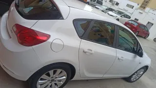 Opel Astra 2012
