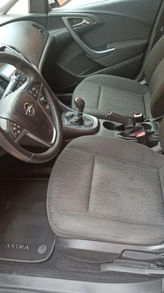 Opel Astra 2012
