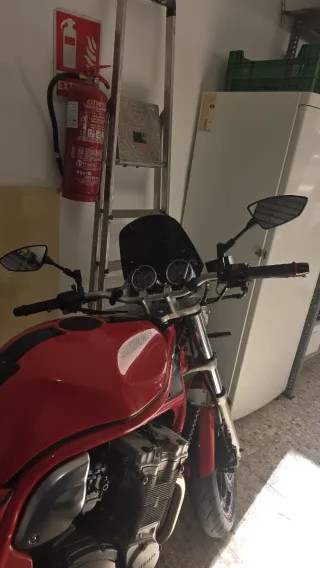 Suzuki Bandit 600cc Roja