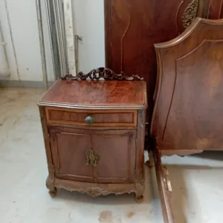 Dormitorio clásico madera tallado a mano