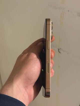 iPhone 16 Pro 256GB Oro