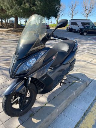 Kymco Superdink 125i Scooter Gris