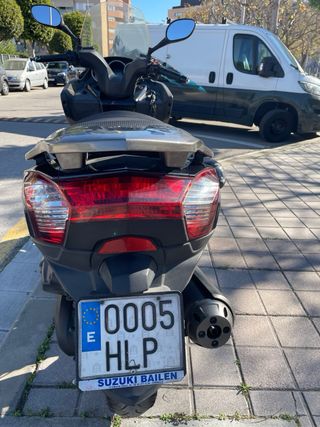 Kymco Superdink 125i Scooter Gris