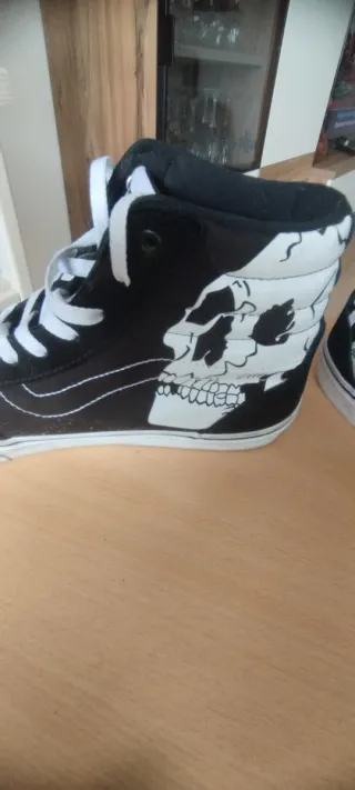 Zapatillas Vans Marrones y Negras