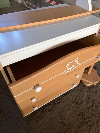 Muebles habitación infantil: Cómoda y perchero