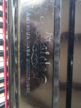 Piano antiguo Estela