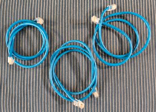 Lot xarxa Fast Ethernet: 3 Switchs + 3 Cables RJ45