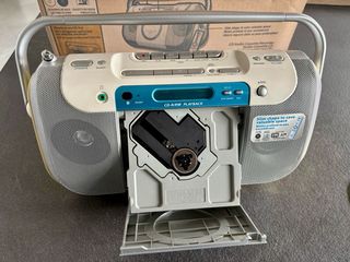 Sony CFD-E100L Boombox CD Radio Cassetta