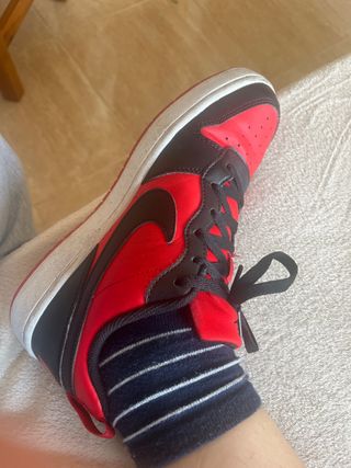 Zapatillas Nike Rojas y Negras
