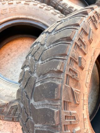 265/75/16 Cooper discoverer