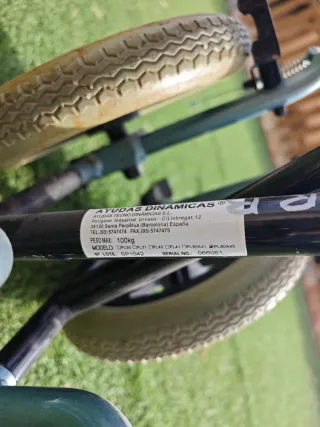 Silla de ruedas plegable ligera