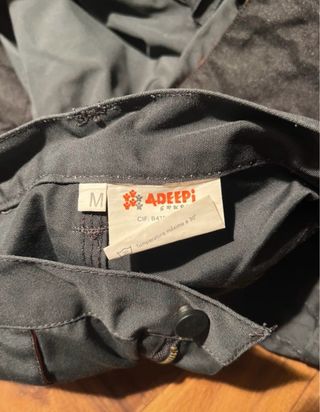 Pantalones de trabajo grises y naranjas