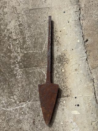 Reja de arado antigua