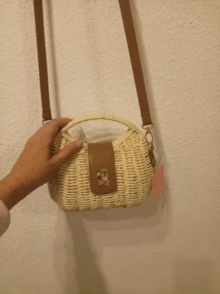 Bolso bombonera mimbre y piel