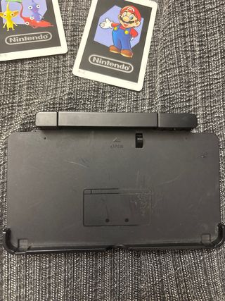 Nintendo 3DS Rosa con Custodia e Giochi